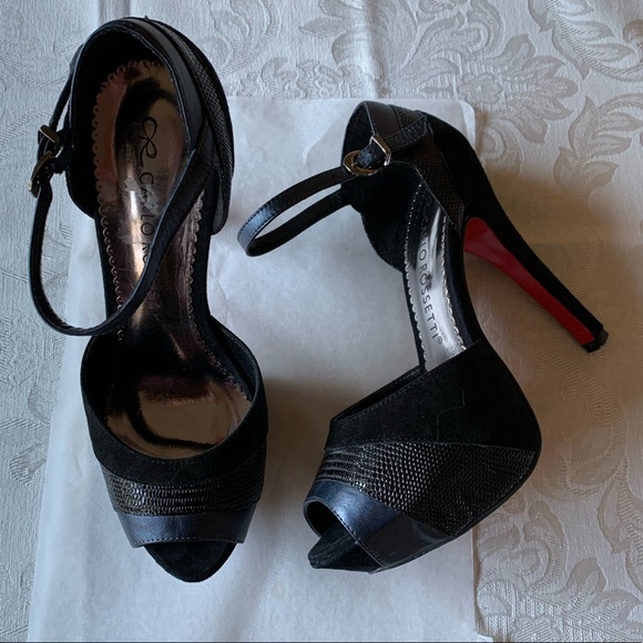 Shoes - Beautiful Heeled Sandal. US 7
